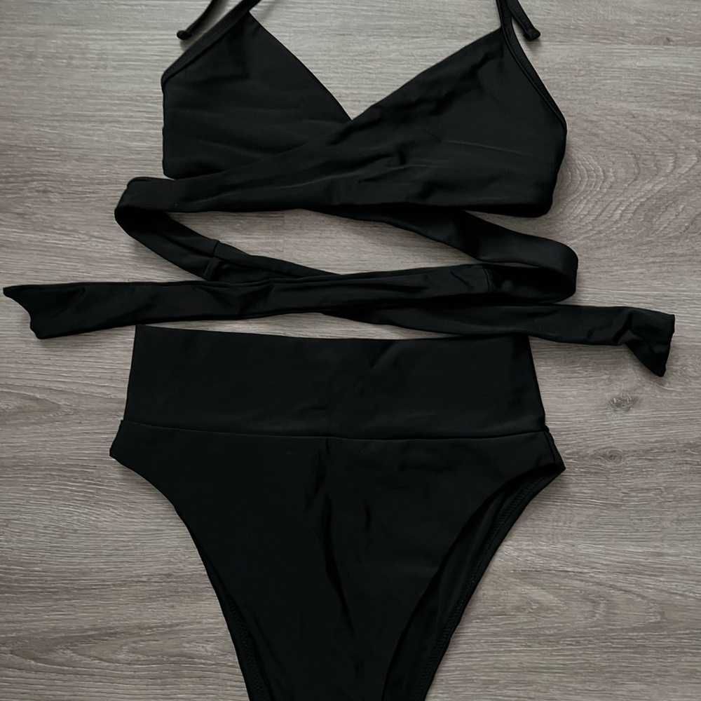 Aerie Wrap Halter Bikini Top & High Cut Cheeky Bikini Bottom